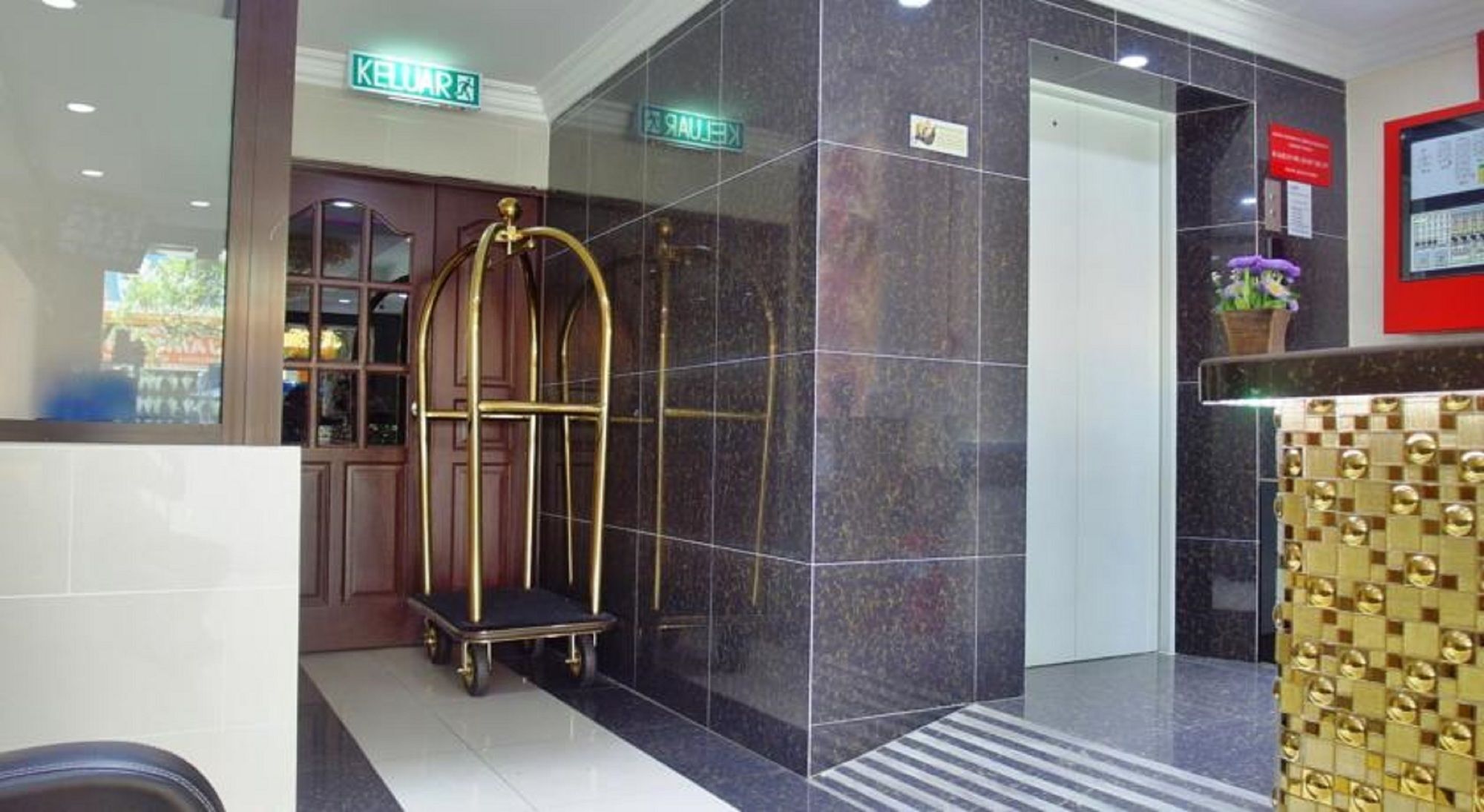 Hotel Classic Kinabalu 2*